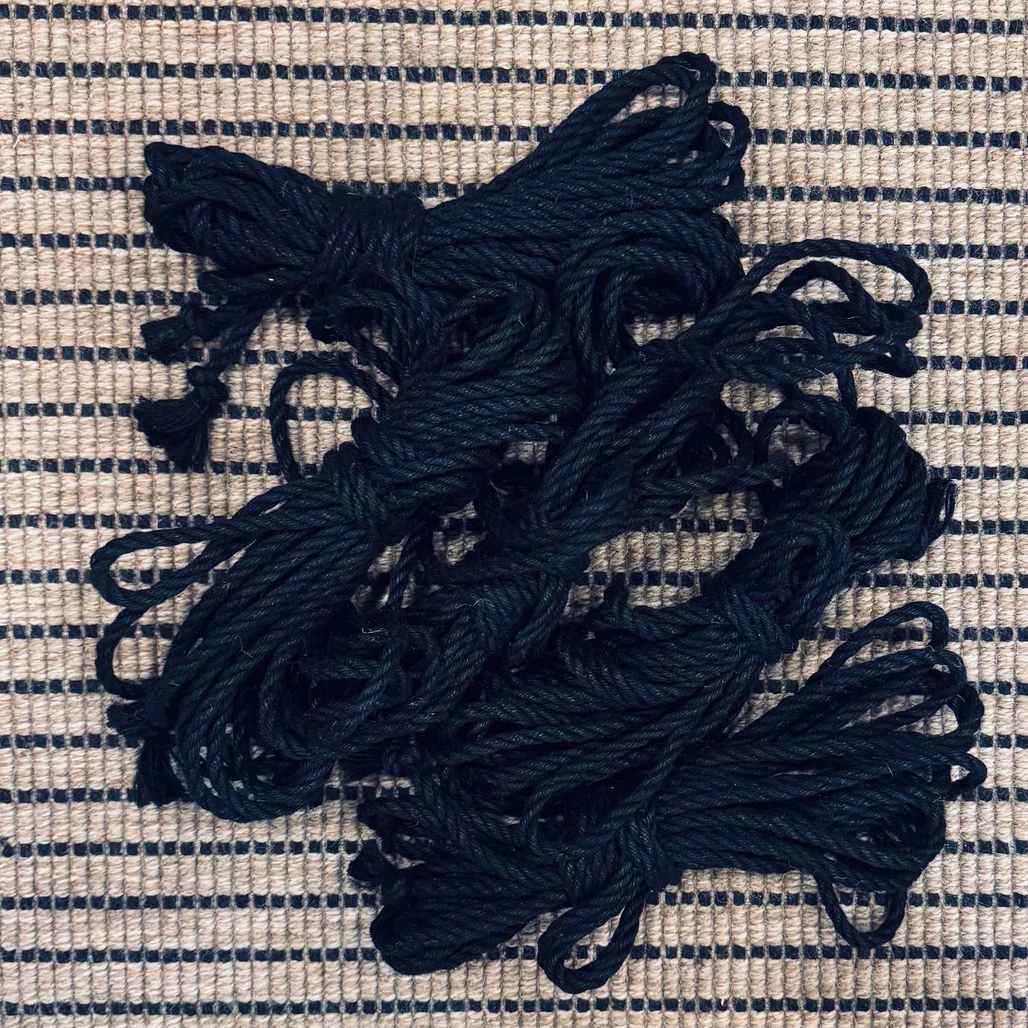 Lot de cordes Shibari noir recyclée en jute naturel